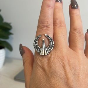 Artisan Sterling Silver Ring🌸🦋